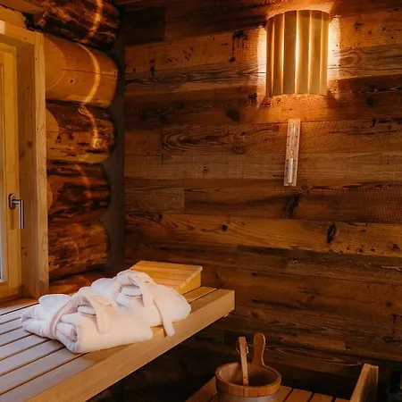 Luxus-chalets Laumertal Hotel *